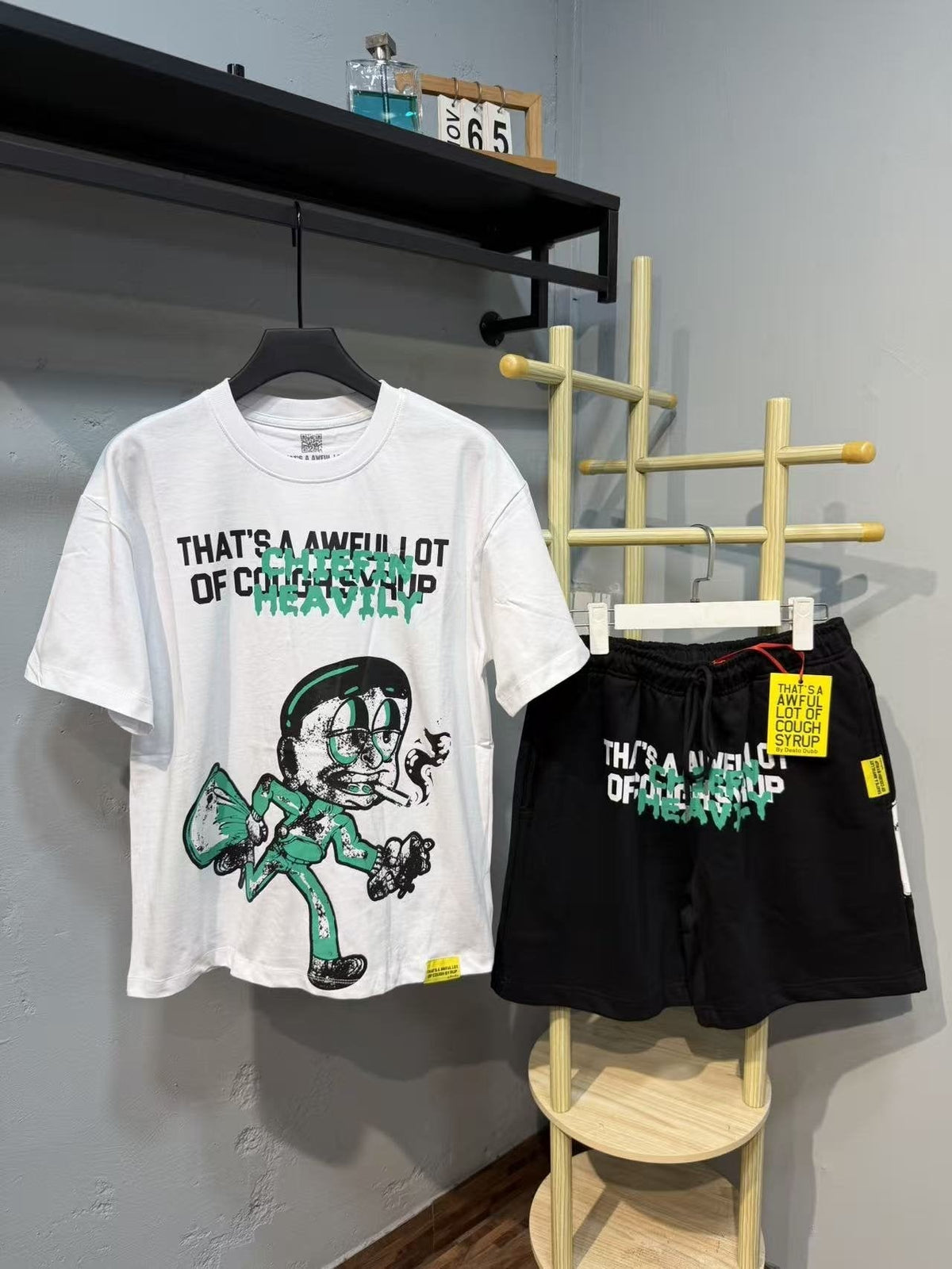 THAT'S A AWFUL LOT OF COUGH SYRUP Cartoon Short-Sleeve Set ¡ª front